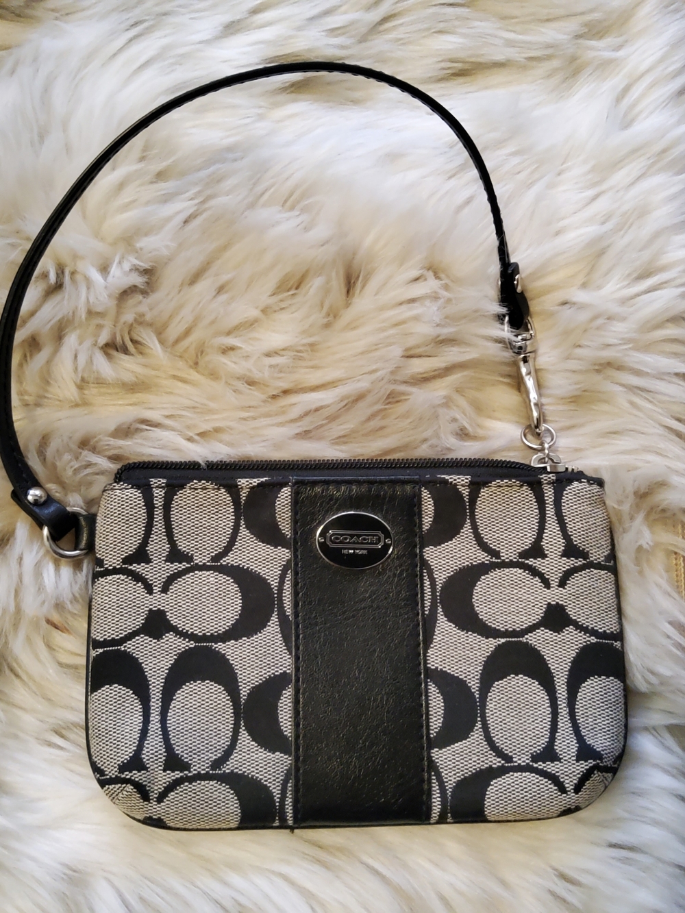 Coach Signature Canvas Wristlet in Black & Grey EUC